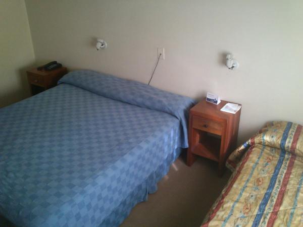 Hotel Puerta del Sol : photo 5 de la chambre chambre triple standard