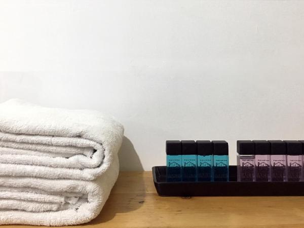 Happio Near Chabad House : photo 2 de la chambre chambre simple standard avec salle de bains commune