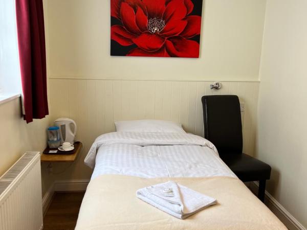 Melbourne House Hotel : photo 2 de la chambre chambre simple avec salle de bains privative