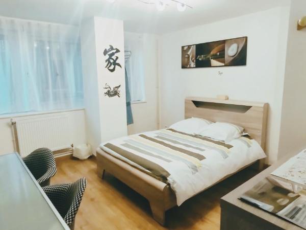 Chambre d'hôtes Au Coeur De NancyB&B : photo 4 de la chambre chambre double standard