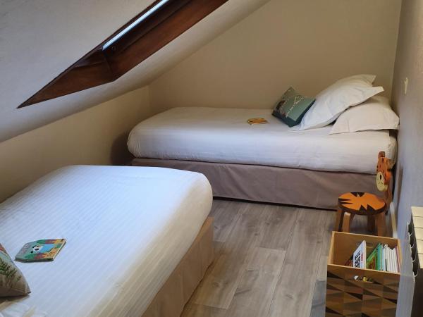 Logis Hotel La Closerie : photo 6 de la chambre chambre familiale
