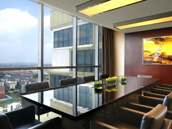 The QUBE Hotel Shanghai -Close to Pudong International Airport and Disney Land : photo 4 de la chambre chambre double ou lits jumeaux exécutive