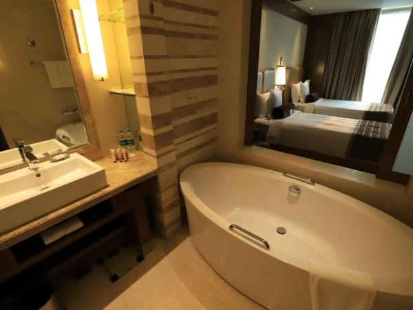 Crowne Plaza New Delhi Okhla, an IHG Hotel : photo 5 de la chambre chambre standard