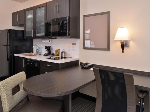 Candlewood Suites - Austin Airport, an IHG Hotel : photo 1 de la chambre suite studio lit king-size