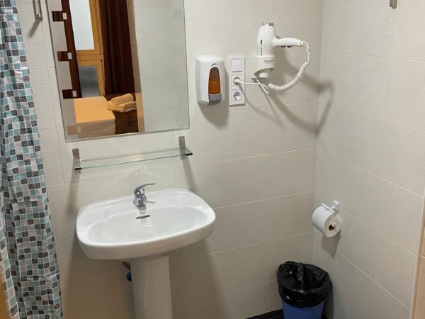 Hostal Alaska : photo 7 de la chambre chambre double