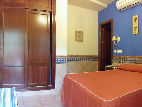 Pension Doña Trinidad : photo 4 de la chambre chambre double ou lits jumeaux