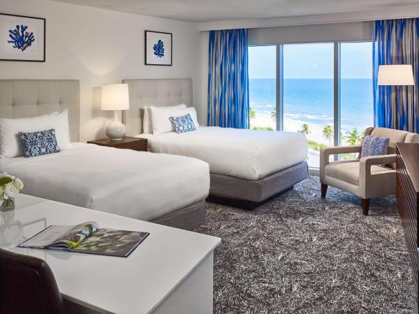 Sonesta Fort Lauderdale Beach : photo 1 de la chambre hébergement privilège avec 2 lits doubles - ocean curve