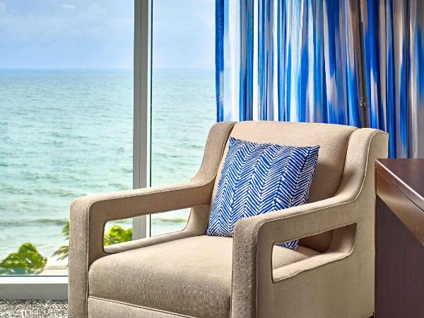 Sonesta Fort Lauderdale Beach : photo 2 de la chambre hébergement privilège avec 2 lits doubles et vue sur océan