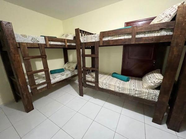 Hostel flor do Caribe : photo 1 de la chambre lit superposé dans dortoir pour femmes 