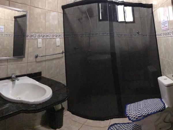 Hostel flor do Caribe : photo 4 de la chambre chambre double ou lits jumeaux avec salle de bains privative