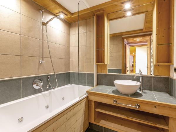 Résidence Le Lys Martagon : photo 9 de la chambre appartement avec terrasse