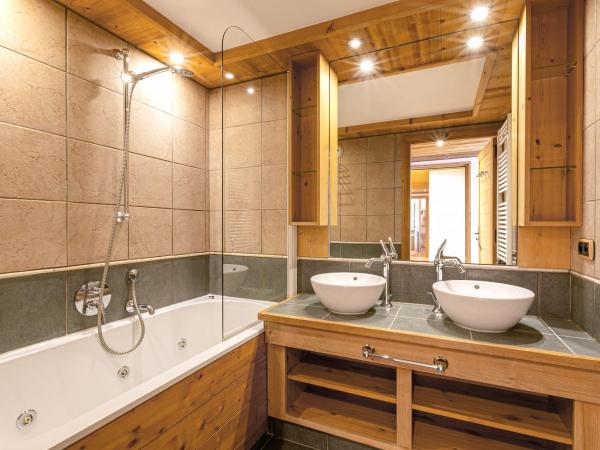 Résidence Le Lys Martagon : photo 10 de la chambre appartement avec balcon