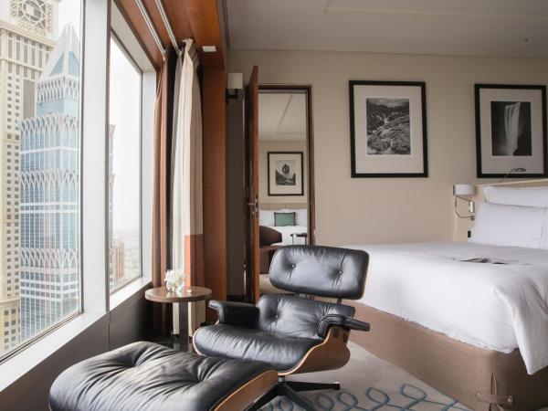 Jumeirah Emirates Towers Dubai : photo 7 de la chambre chambre deluxe premier avec accès gratuit à la plage privée et connexion directe au musée du futur