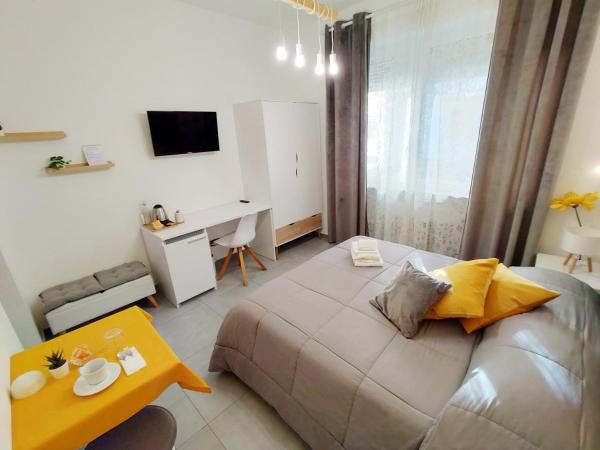 B&B Giovaldi's Torino : photo 6 de la chambre chambre double ou lits jumeaux avec salle de bains privative