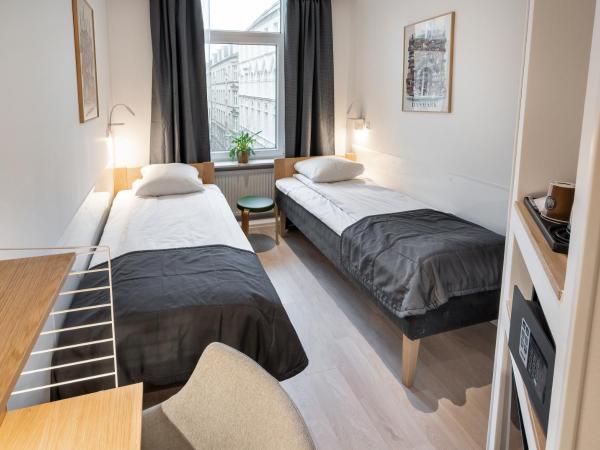 Go Hotel Ansgar : photo 9 de la chambre chambre lits jumeaux