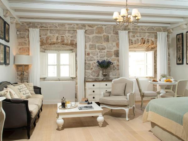 St. Joseph's : photo 3 de la chambre studio lit king-size de luxe - vue sur ville