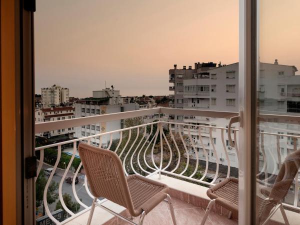 Lara Dinc Hotel : photo 3 de la chambre chambre double standard