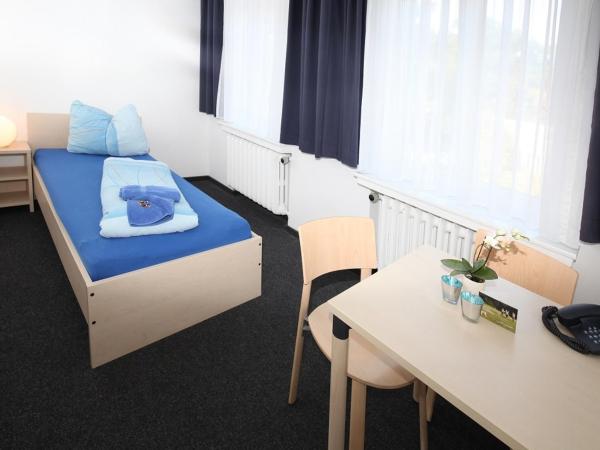 Haus Venusberg Jugendbildungsstätte Bonn : photo 1 de la chambre chambre simple avec douche 