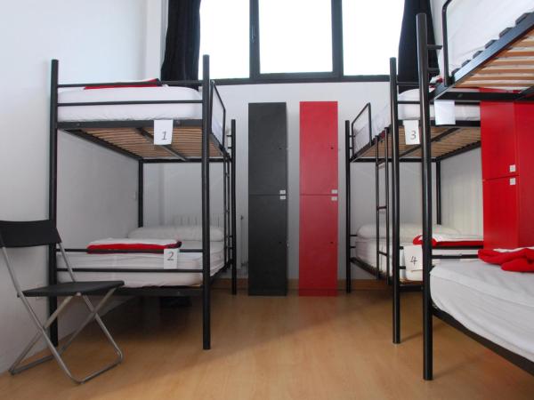 Bilbao Akelarre Hostel : photo 3 de la chambre lit simple dans dortoir de 4 lits
