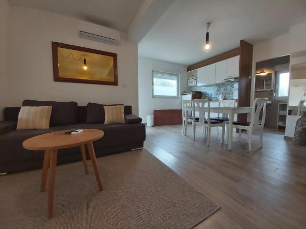 Sobe Dragić : photo 5 de la chambre appartement - vue sur piscine