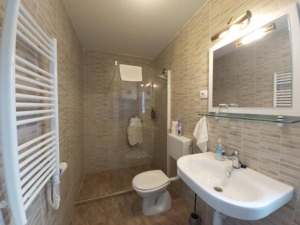 Sobe Dragić : photo 4 de la chambre appartement - vue sur piscine