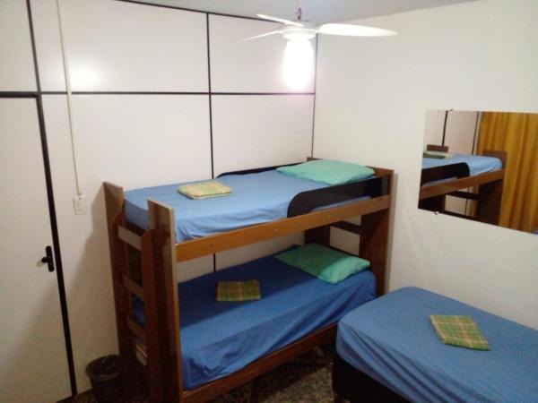 Hostel Gerais : photo 2 de la chambre chambre quadruple avec salle de bains commune