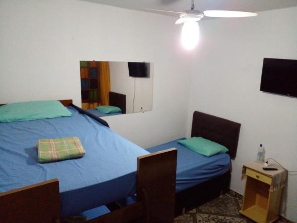 Hostel Gerais : photo 4 de la chambre chambre quadruple avec salle de bains commune