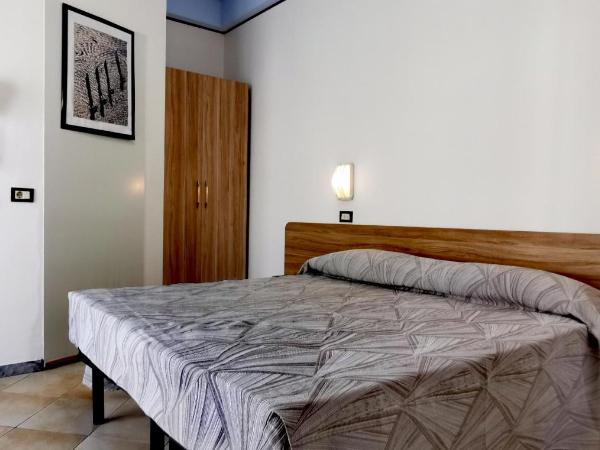 Hotel Nanni Garnì : photo 3 de la chambre chambre double avec balcon