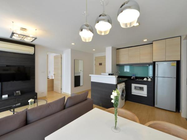 Arize Hotel Sukhumvit : photo 10 de la chambre chambre familiale exécutive