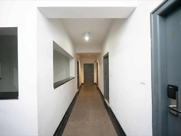 StayEasy Tiruvanmiyur (Unit of Prohotel) : photo 7 de la chambre chambre deluxe double ou lits jumeaux