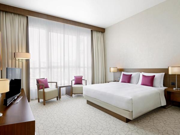 Hyatt Place Dubai Al Rigga : photo 3 de la chambre chambre lit king-size avec canapé-lit