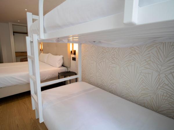 Hotel Alda Orzán : photo 6 de la chambre chambre quadruple standard