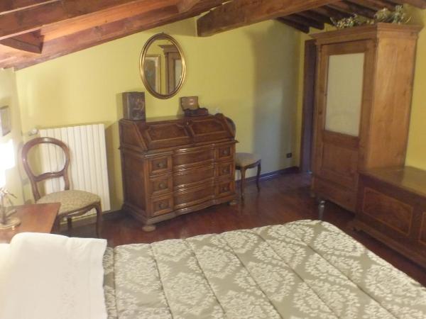Il Nido delle Rondini : photo 3 de la chambre grande chambre double ou lits jumeaux