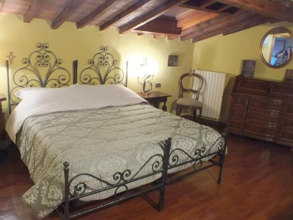 Il Nido delle Rondini : photo 4 de la chambre grande chambre double ou lits jumeaux
