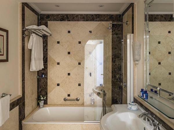 Grand Hotel Timeo, A Belmond Hotel, Taormina : photo 4 de la chambre villa flora studio room with seaview and balcony