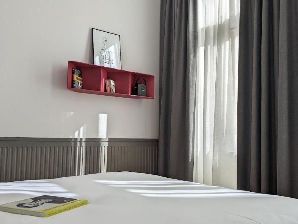 Maison Juste : photo 4 de la chambre chambre lit king-size - vue sur jardin