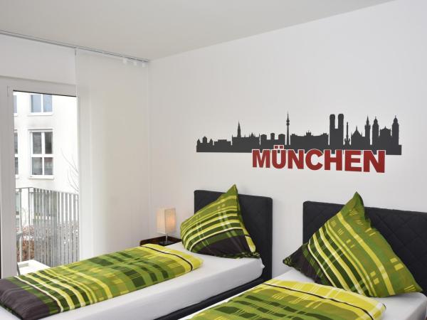 Boardinghouse Henschelstraße : photo 3 de la chambre chambre double ou lits jumeaux avec balcon