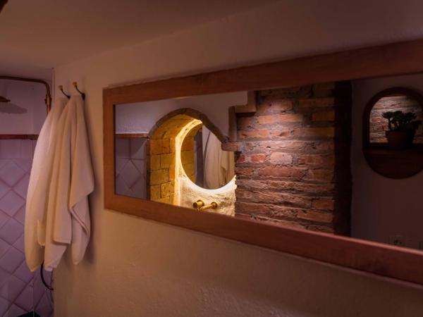 CANDIL SUITE Realejo : photo 6 de la chambre chambre double de luxe avec douche - cave