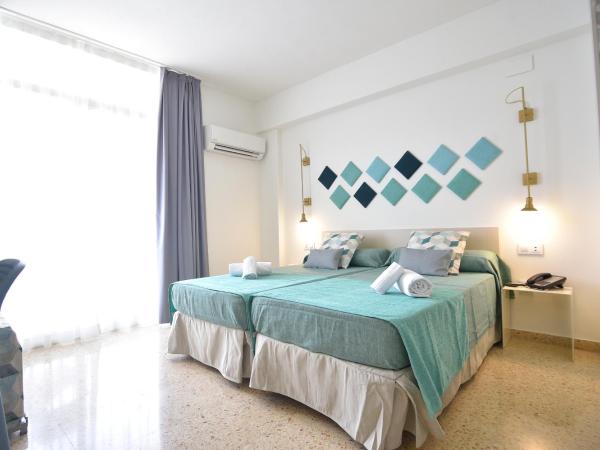 Hotel Gala Placidia 3'''sup : photo 4 de la chambre chambre lits jumeaux - vue sur piscine