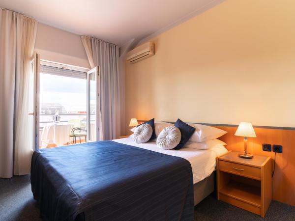 Guest Accomodation Tamaris : photo 10 de la chambre chambre double ou lits jumeaux