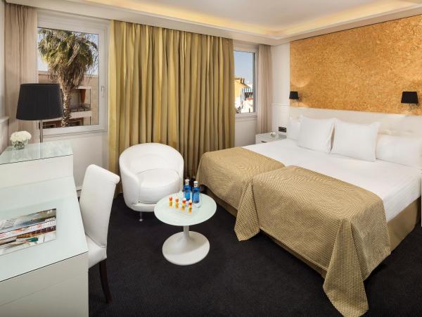 Hotel Colón Gran Meliá - The Leading Hotels of the World : photo 2 de la chambre suite 2 chambres red level