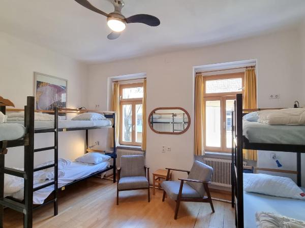 Vienna Hostel Ruthensteiner : photo 1 de la chambre lit superposé dans dortoir pour femmes 