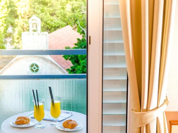 Hotel Punta : photo 7 de la chambre chambre double avec balcon