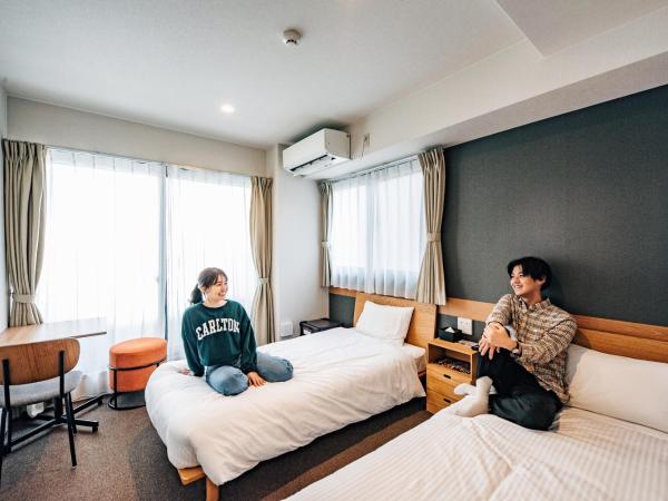 The Stay Osaka Shinsaibashi : photo 2 de la chambre chambre lits jumeaux avec salle de bains privative