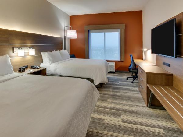 Holiday Inn Express & Suites - Nashville MetroCenter Downtown, an IHG Hotel : photo 7 de la chambre chambre standard avec 2 lits queen-size