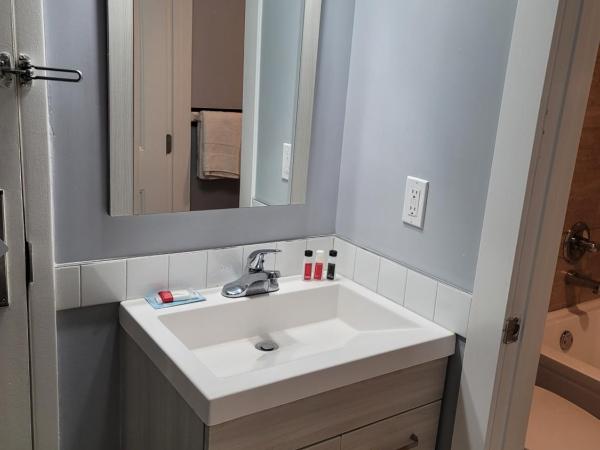 Super 8 North Red Deer : photo 2 de la chambre chambre simple deluxe avec balcon