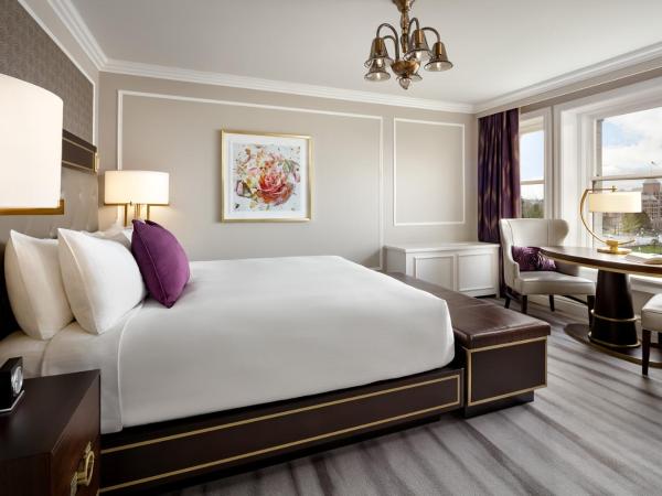 Fairmont Empress Hotel : photo 1 de la chambre suite 1 chambre signature avec lit king-size et canapé-lit - vue sur port