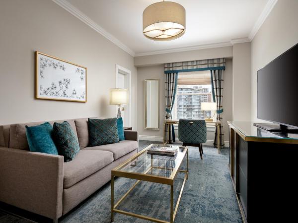 Fairmont Empress Hotel : photo 7 de la chambre suite exécutive lit king-size - vue sur ville