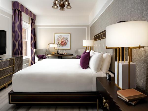 Fairmont Empress Hotel : photo 5 de la chambre hébergement lit king-size fairmont - vue sur ville