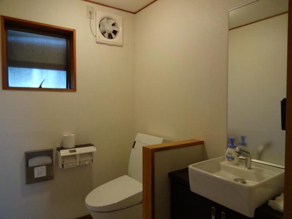 Jizokan Matsuya Ryokan : photo 10 de la chambre chambre de style japonais avec salle de bains privative